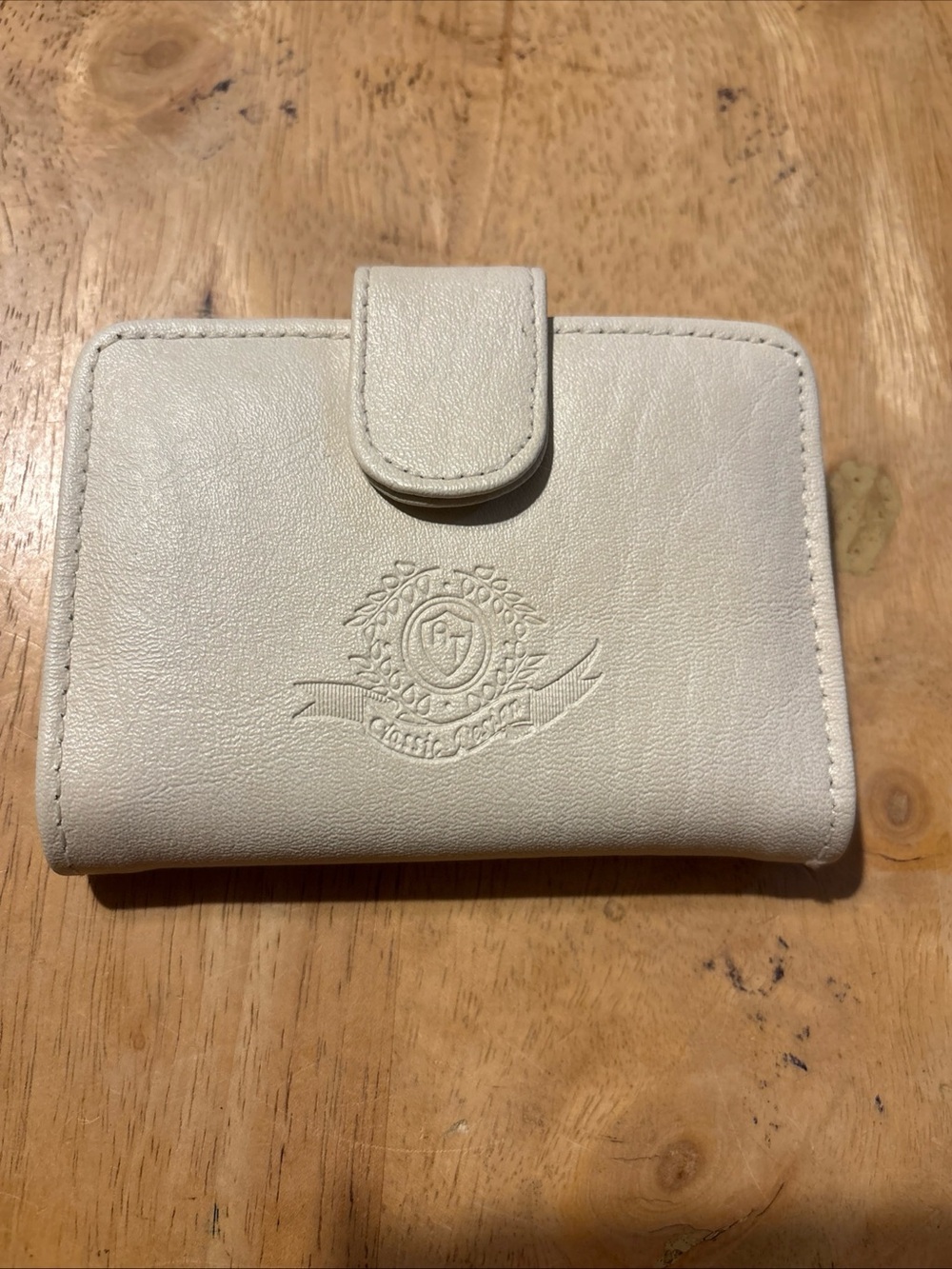 Vintage Cream faux Leather Card Holder with Embossed Crest